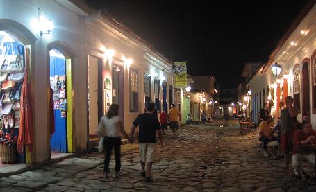 Centro Histórico de Parati de noite
